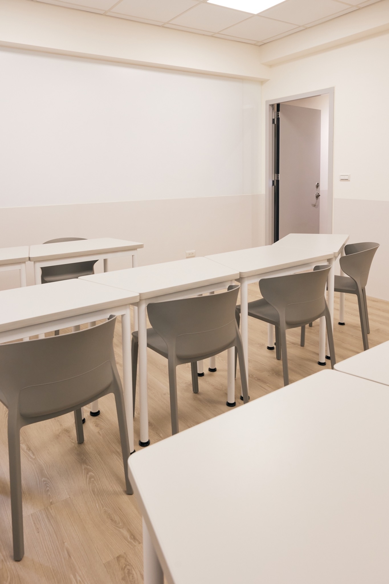 Classroom desks and clear circulation space